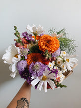 Load image into Gallery viewer, OK(anagan) Bouquet - Miscellany and Co